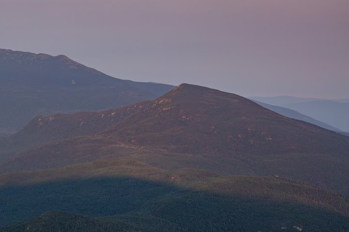 Open ledges on Mount Garfield facing Franconia Ridge